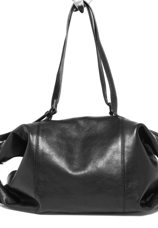 Bag in black leather