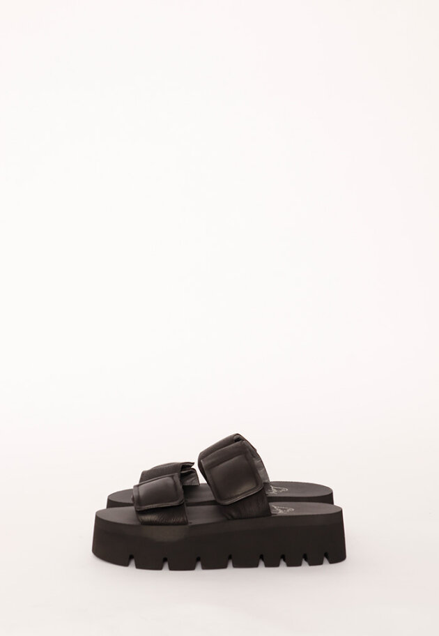 Sandal with a micro sole and velcro