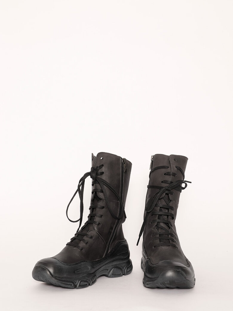 Lofina - Boot with laces and zipper