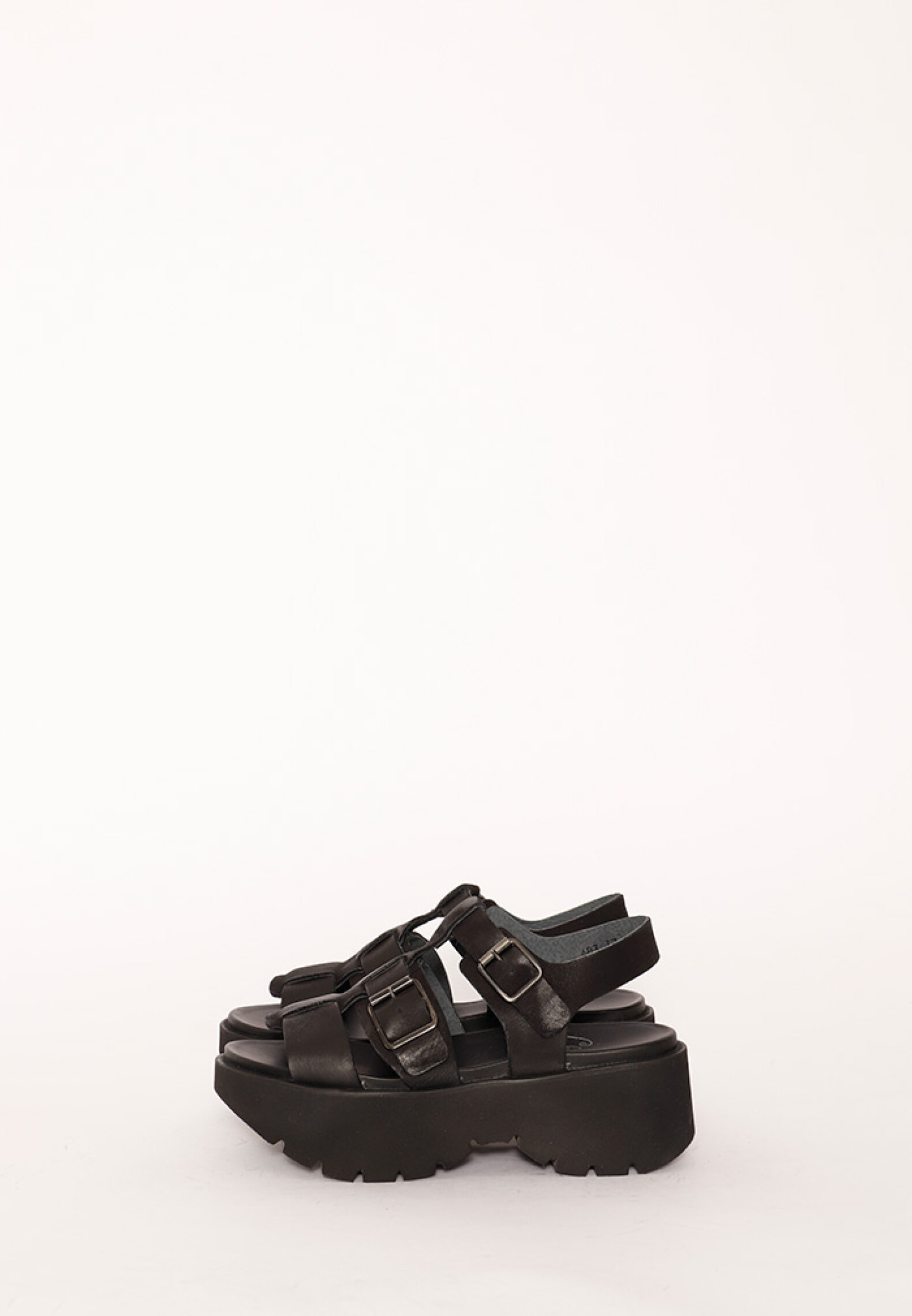 Lofina sandal with buckles