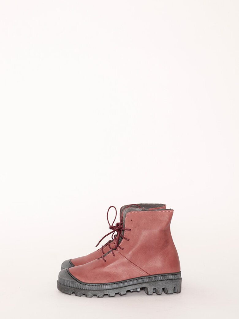 Boot with rubber sole and shoe lace