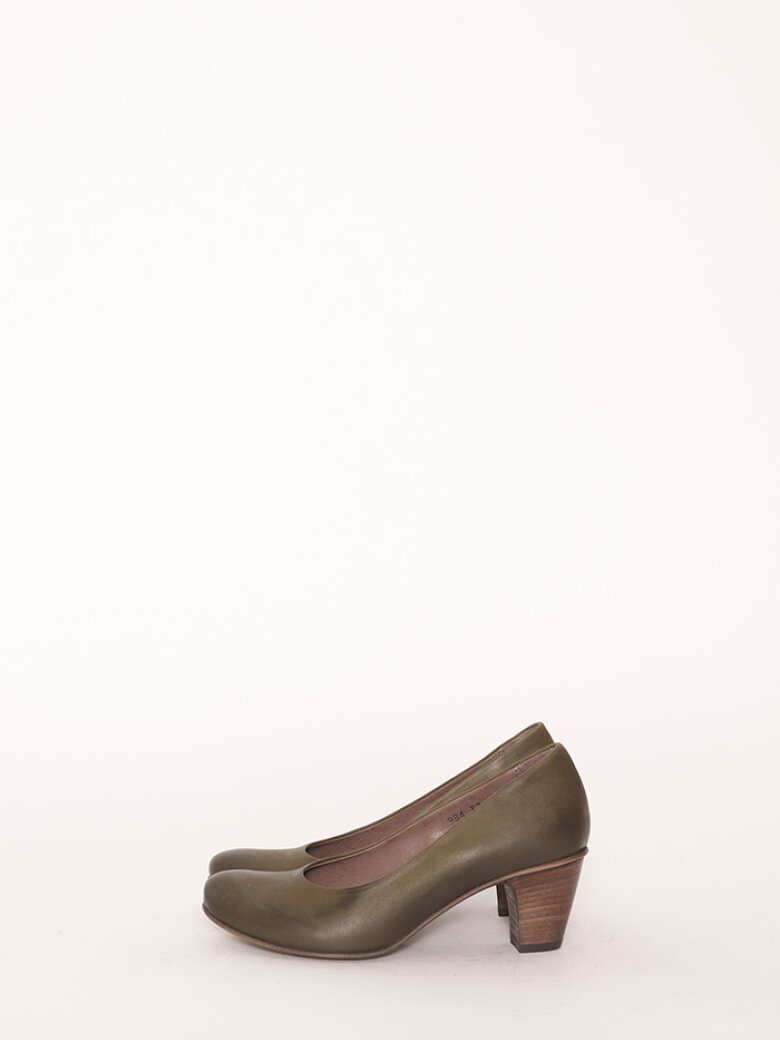 Elegant Lofina pump