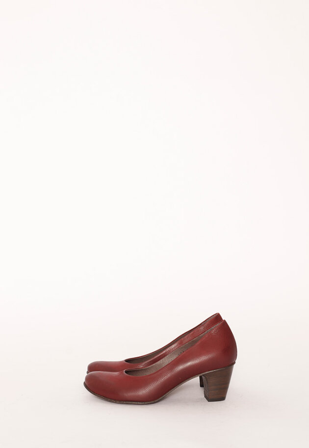 Elegant Lofina pump