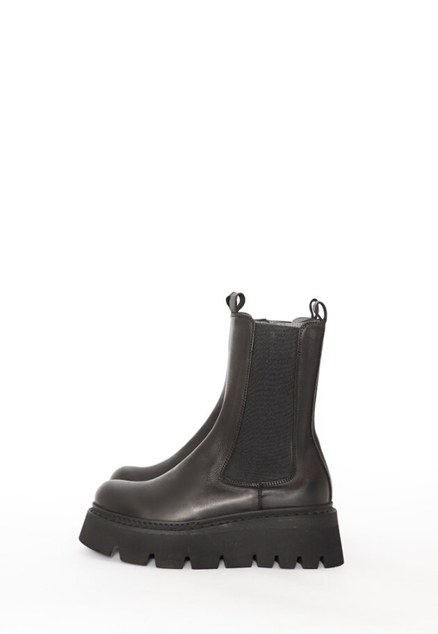 Lofina - Chelsea boot with elastic and zipper