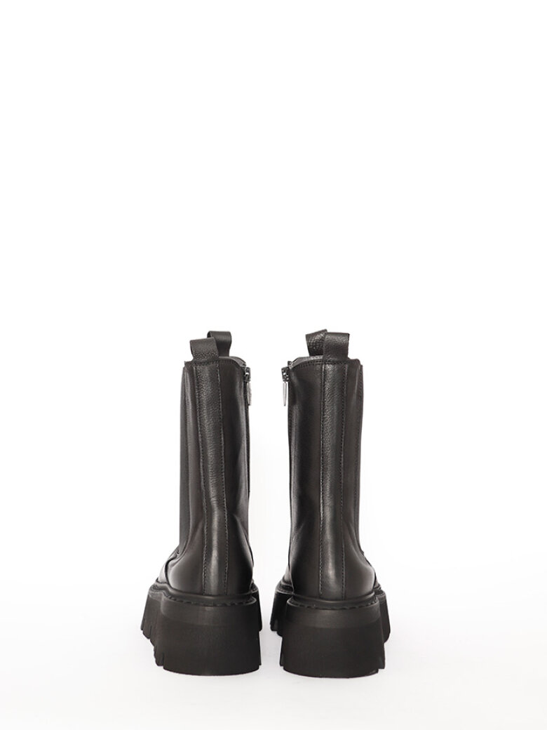 Lofina - Chelsea boot with elastic and zipper