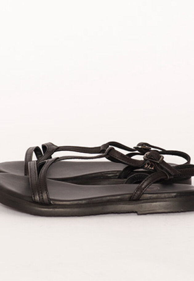 Lofina - Lofina sandal med spænde