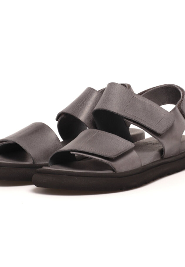 Sandal with a micro sole 