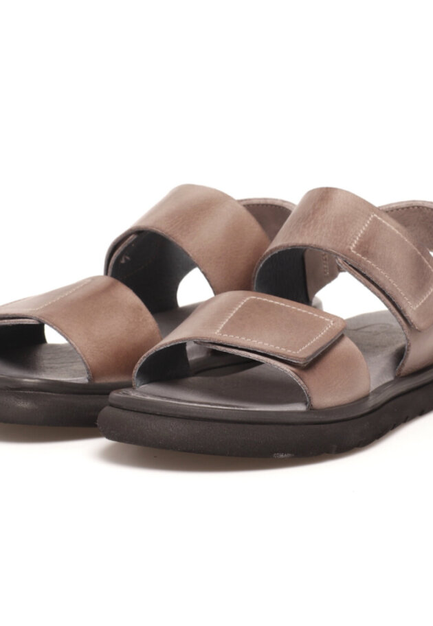 Sandal with a micro sole 