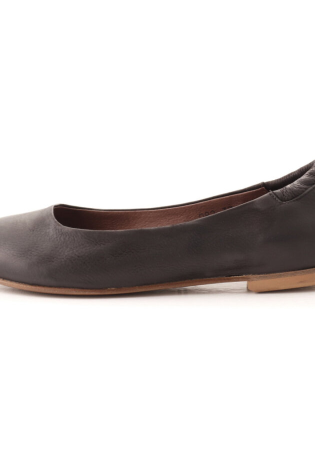 Lofina ballerina with a leather sole