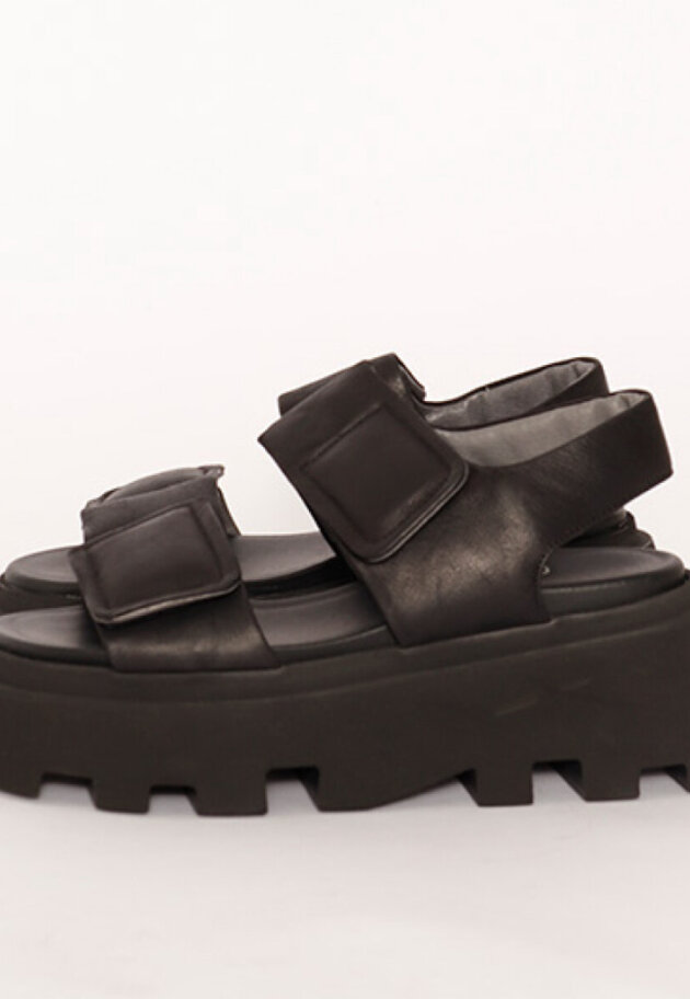 Lofina - Sandal med microsål og velcro