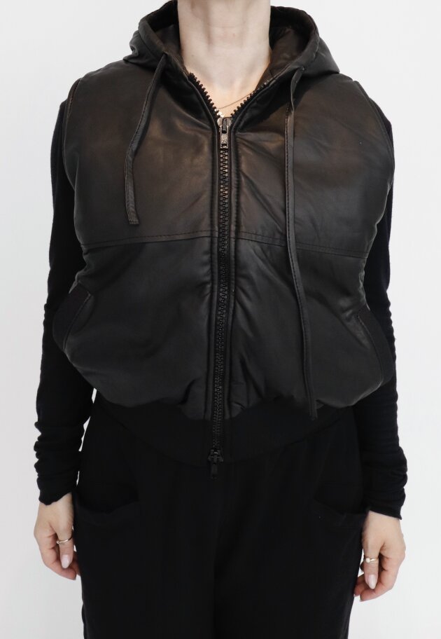 Sort Aarhus - Cropped leather vest