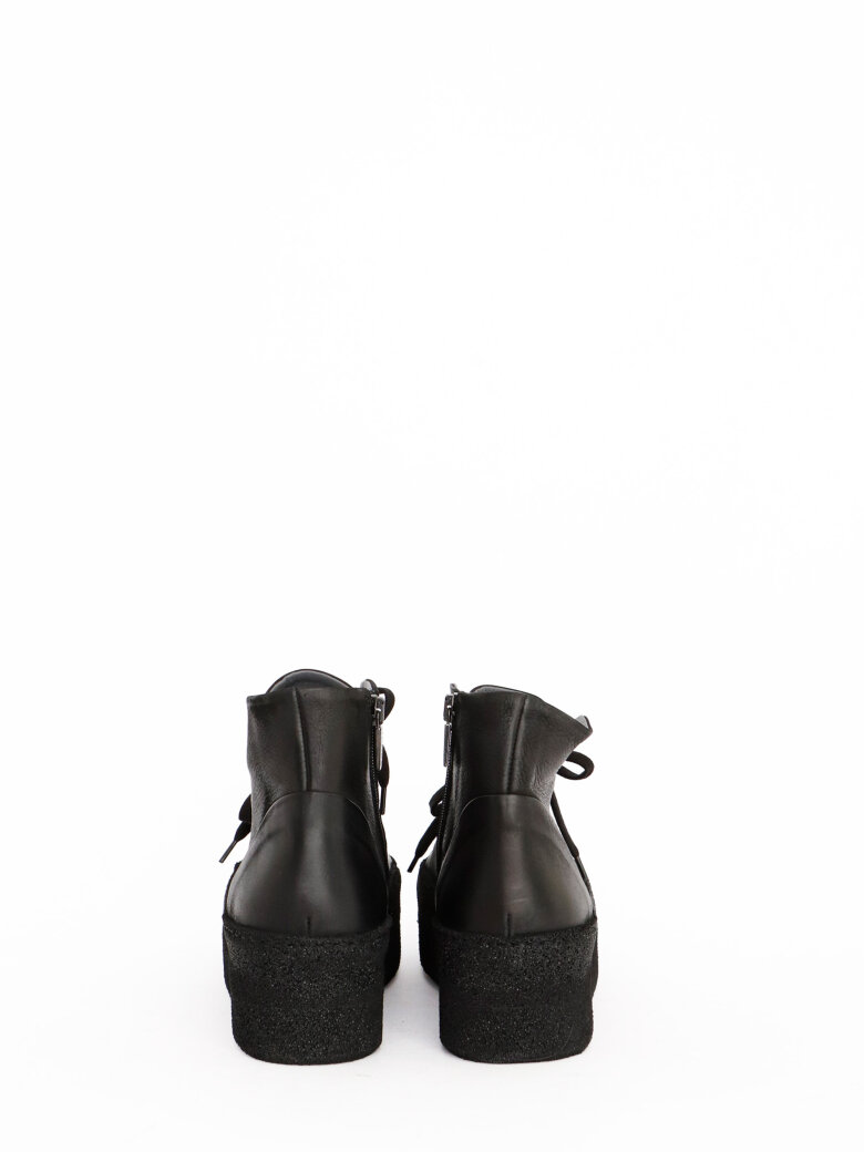 Lofina - Short boot with laces and zipper