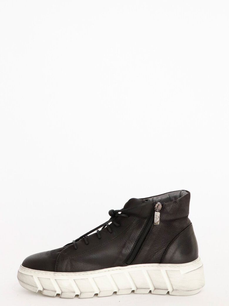 Lofina - Men's bootie with a white sole and laces