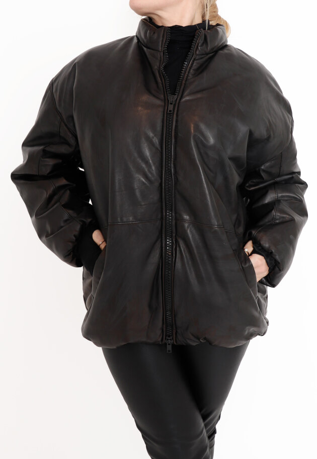 Sort Aarhus - Thin leather jacket with pockets