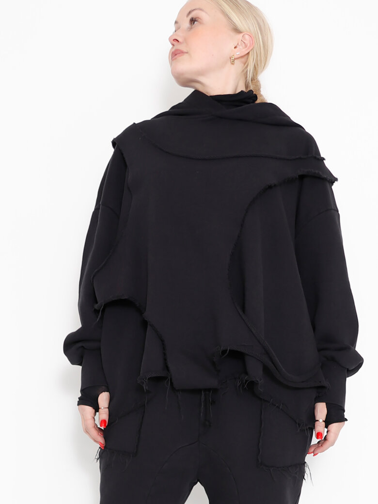 Sort Aarhus - Hoodie in cotton with raw details