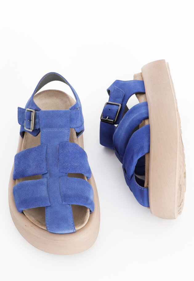 Lofina - Sandal in suede with buckle