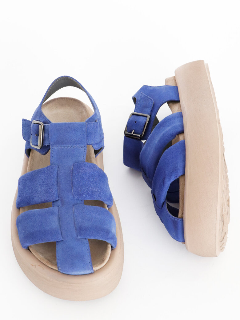 Lofina - Sandal in suede with buckle