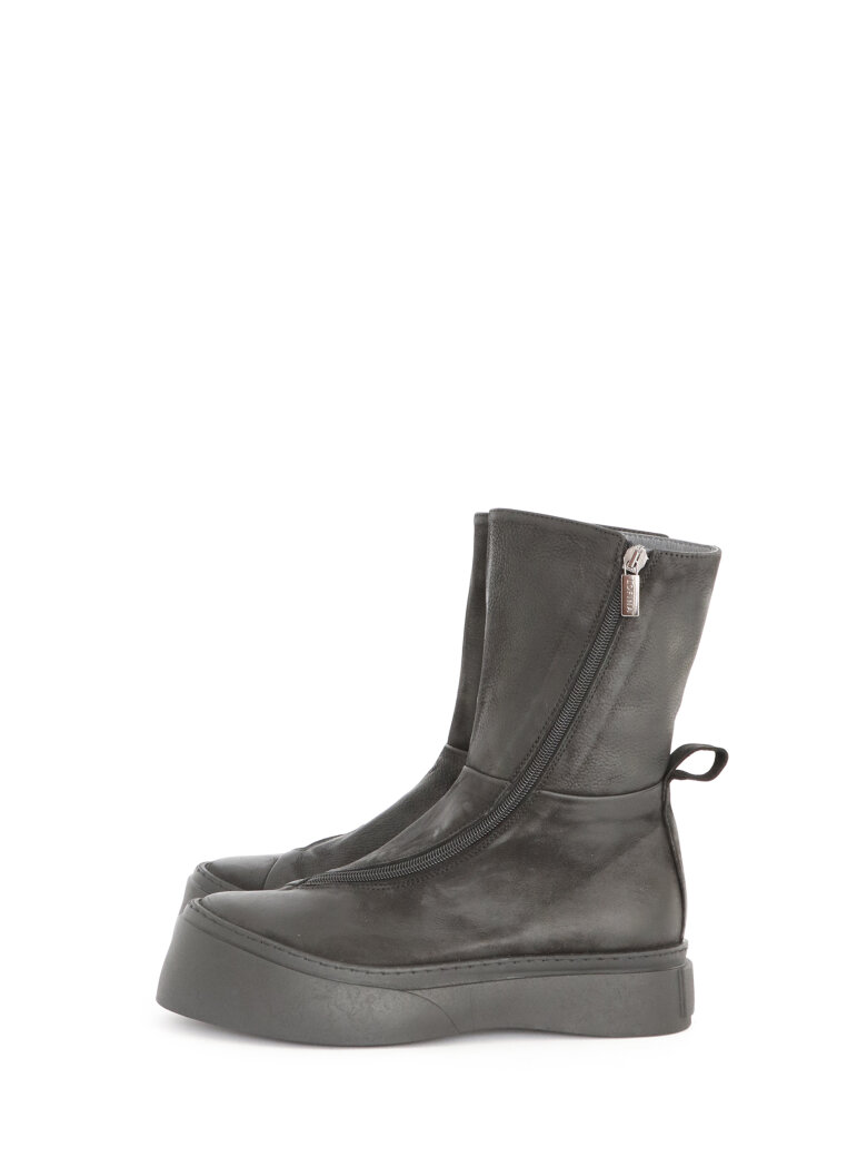 Lofina - Boot with zipper