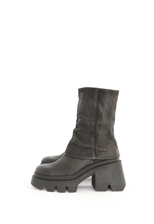 Lofina - Boot with heel and zipper