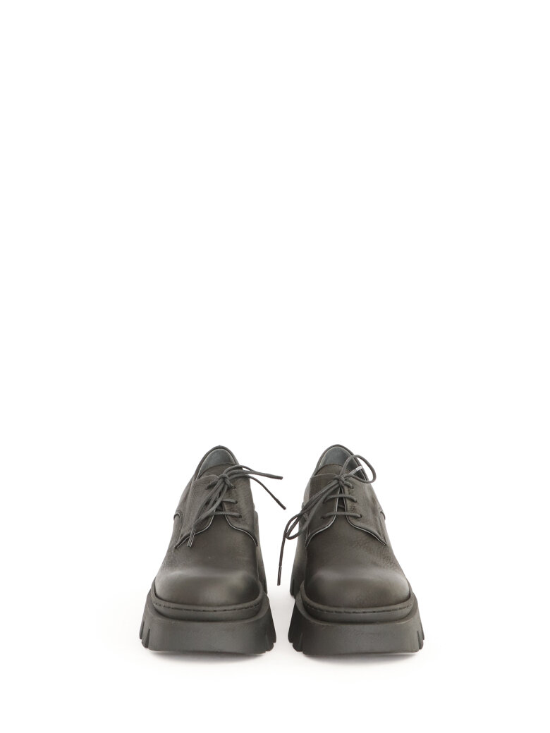 Lofina - Feminine shoe with laces