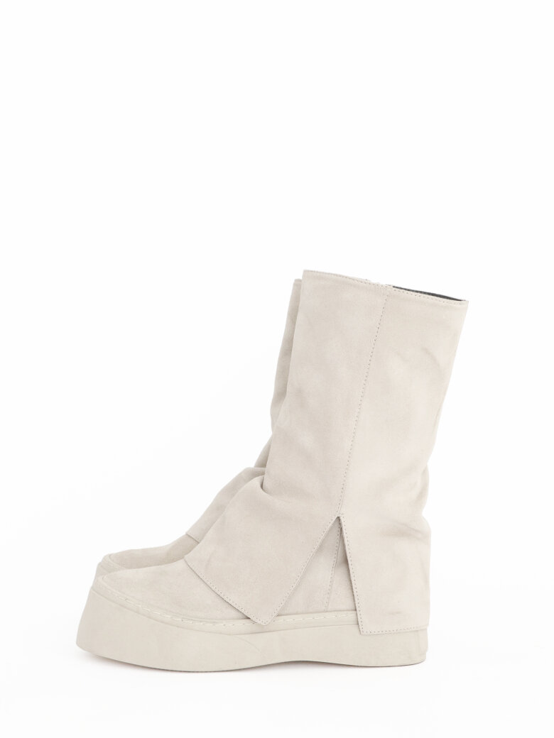 Lofina - Boot in suede with a zipper