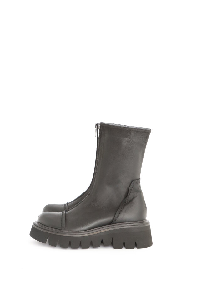 Lofina - Boot with front zipper