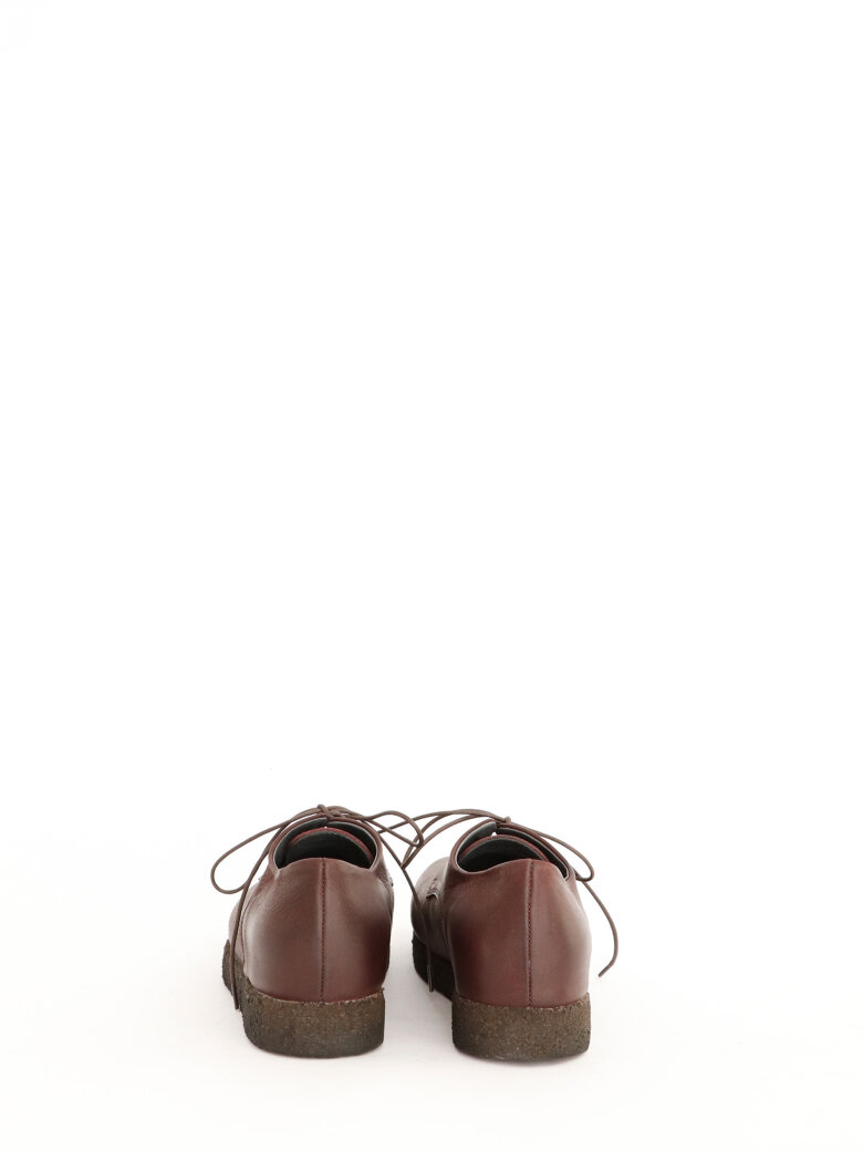 Lofina - Shoe with laces and raw rubber sole