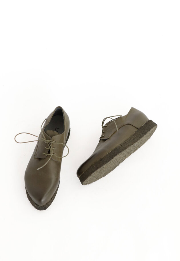 Lofina - Shoe with laces and a raw rubber sole