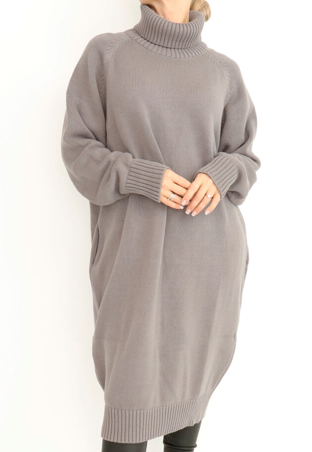 Sort Aarhus - Turtle neck dress in cotton