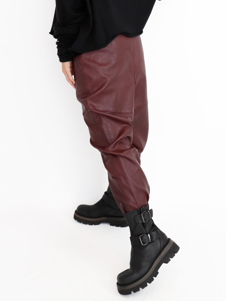 Sort Aarhus - Baggy leather pants with pockets and zipper