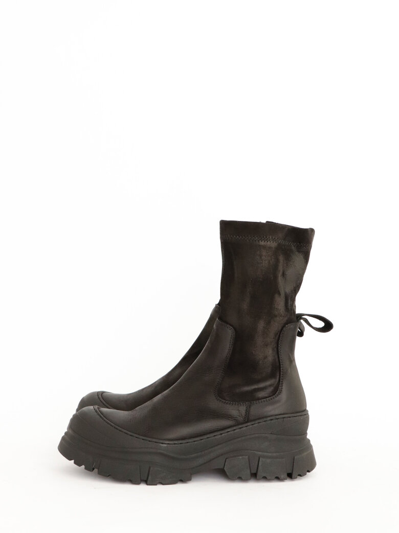 Lofina - Boot with suede and zipper