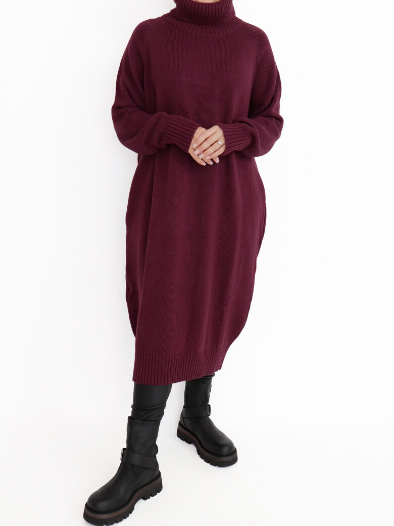 Sort Aarhus - Turtle neck dress in cotton