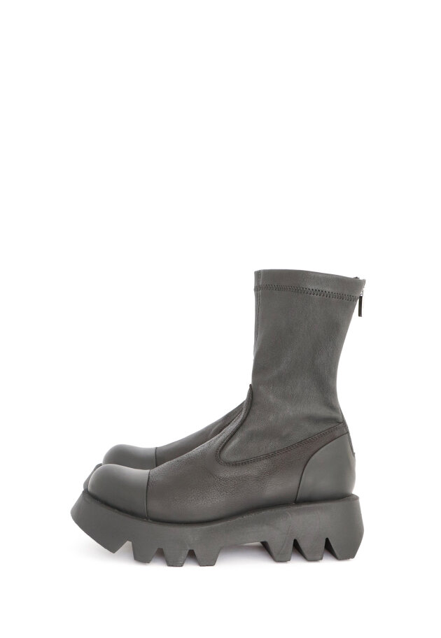 Lofina - Boot with stretch skin and zipper