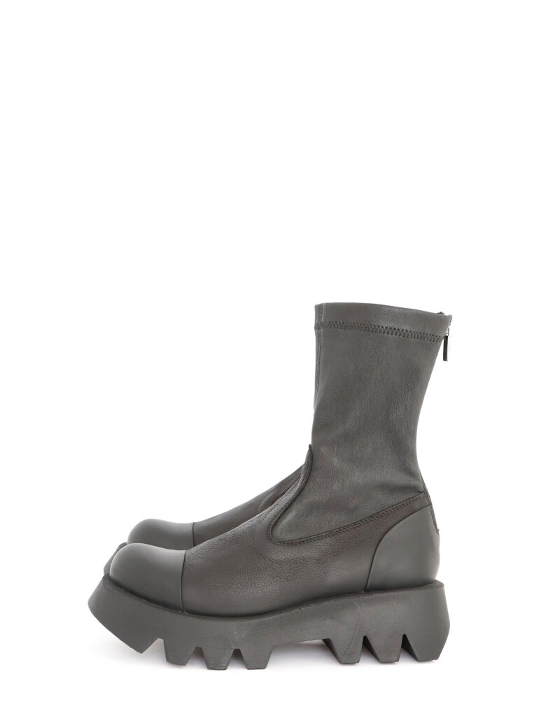 Lofina - Boot with stretch skin and zipper