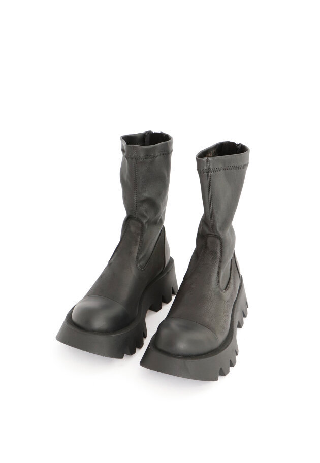 Lofina - Boot with stretch skin and zipper