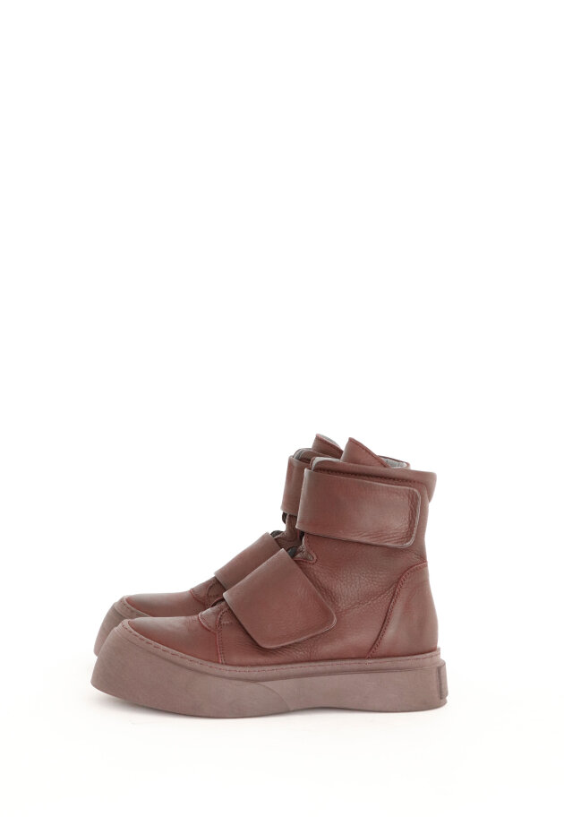 Lofina - Boot with double velcro closure