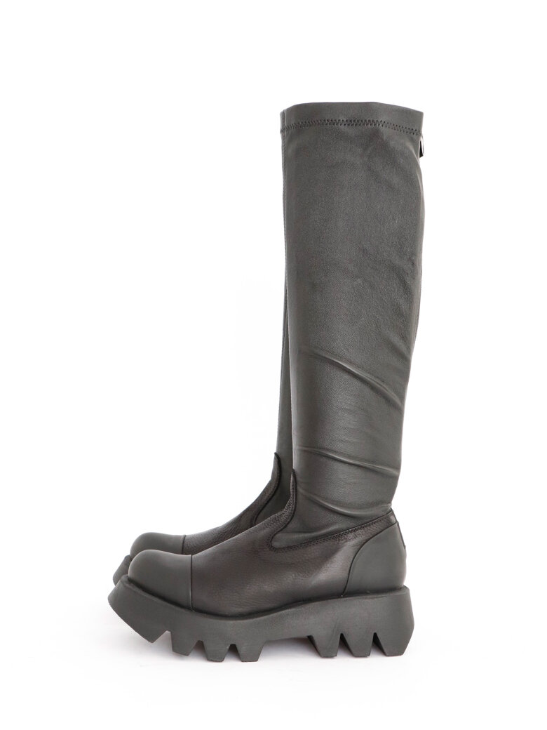 Lofina - Long boot with stretch skin and zipper