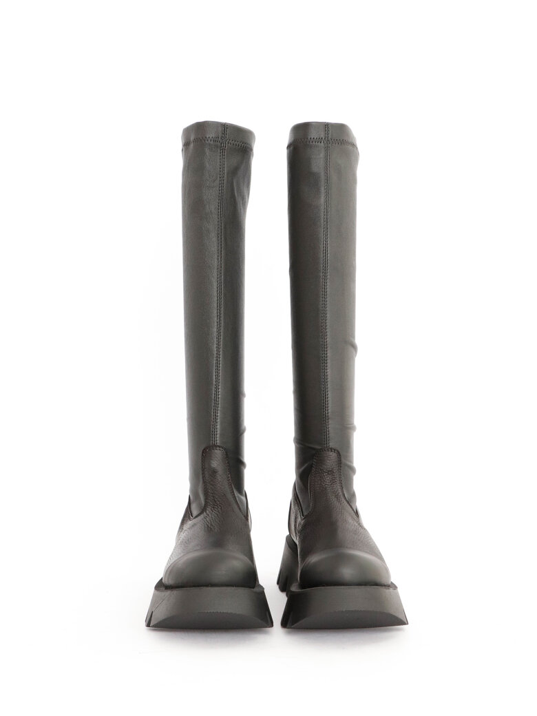 Lofina - Long boot with stretch skin and zipper