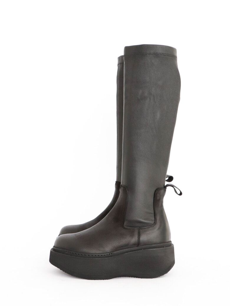 Lofina - Long boot with zipper and stretch skin