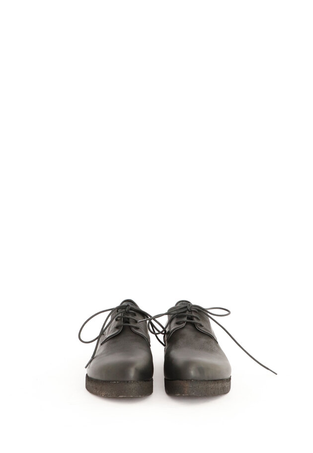 Lofina - Shoe with laces and raw rubber sole