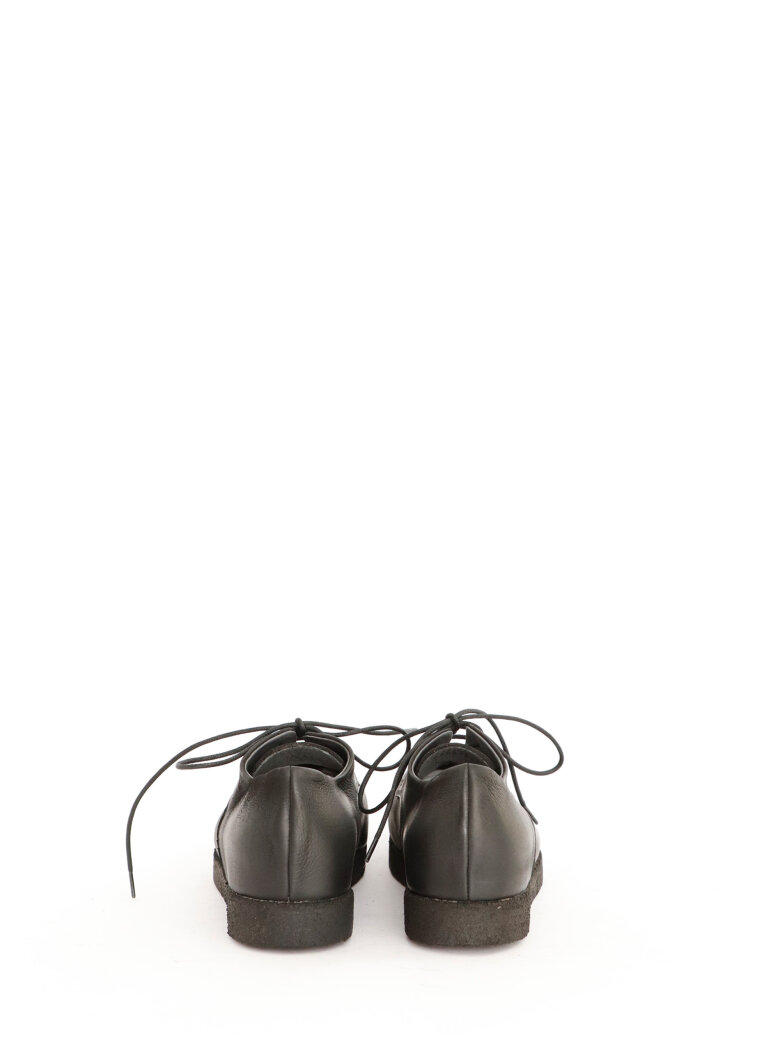 Lofina - Shoe with laces and raw rubber sole