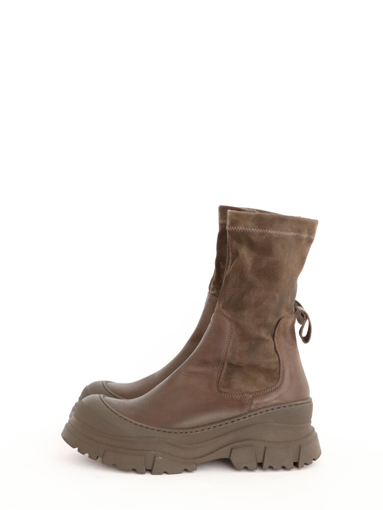 Lofina - Boot with suede and zipper