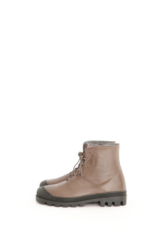 Lofina - Boot with laces and zipper