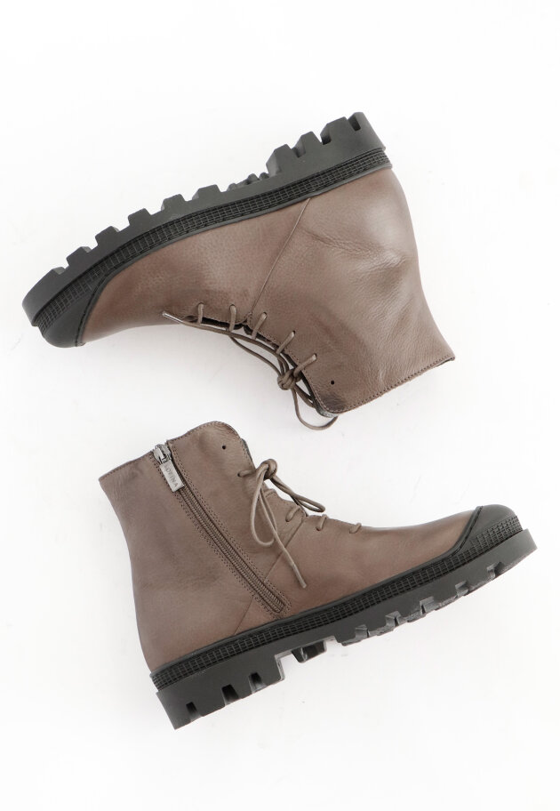 Lofina - Boot with laces and zipper