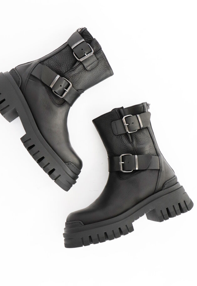 Lofina - Boot with buckles and zipper