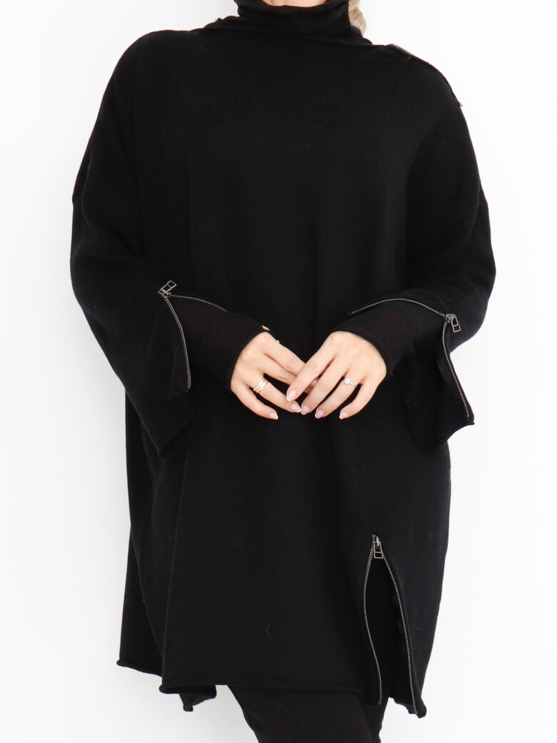 Sort Aarhus - Oversize knit with zipper details