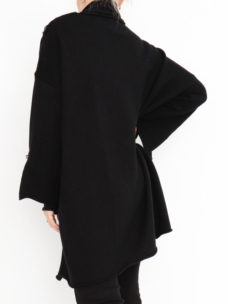 Sort Aarhus - Oversize knit with zipper details