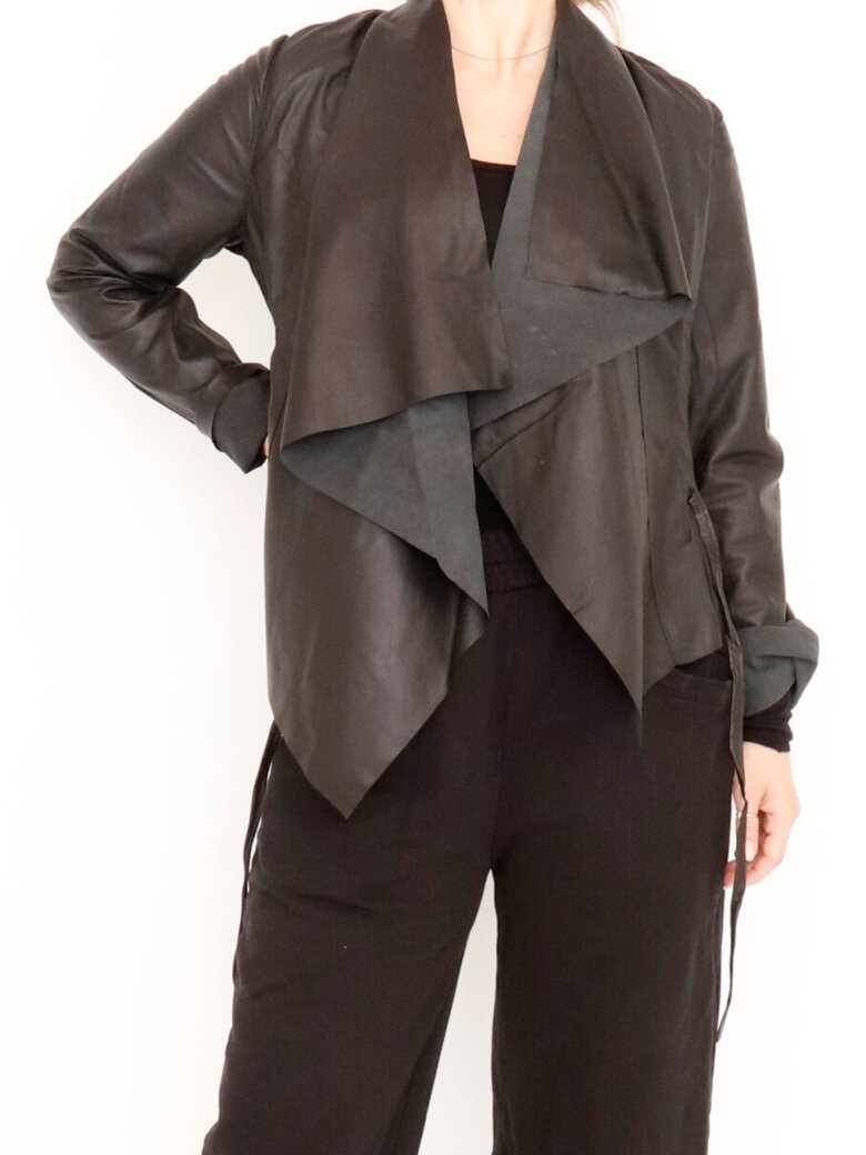 Sort Aarhus - Wrap leather shirt