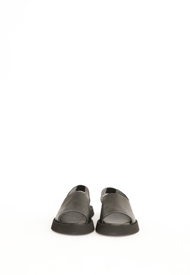 Lofina - Sandal with elastic strap