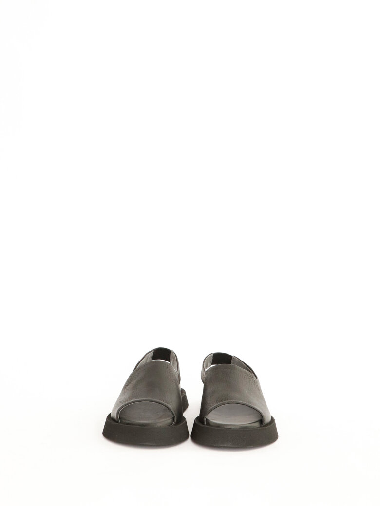 Lofina - Sandal with elastic strap